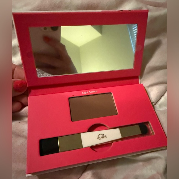 Conceal and cover root powder - Picture 3 of 3